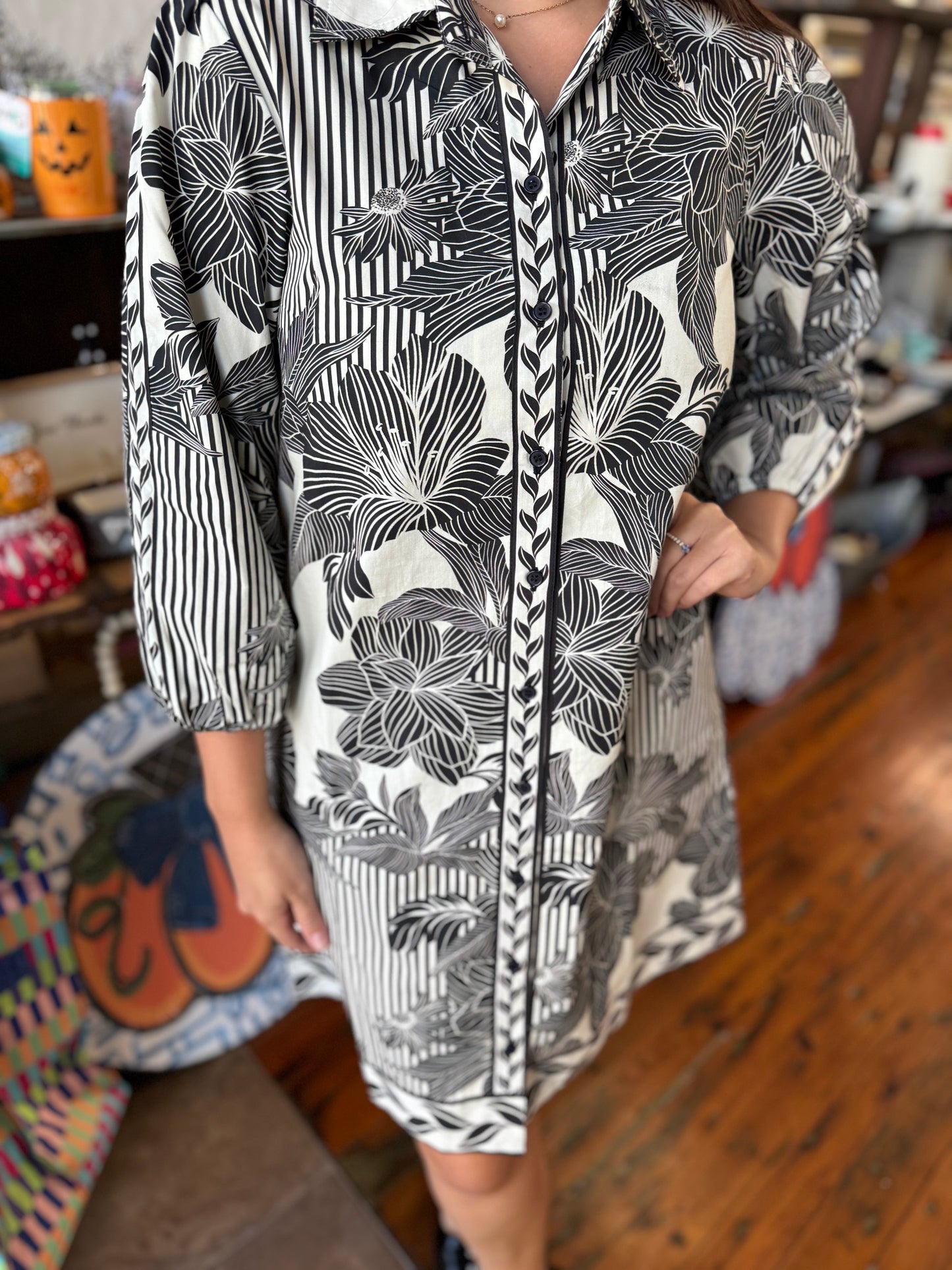 Ava Noir Florals Dress